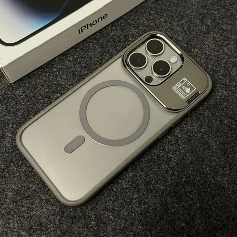 كفر شفاف آيفون 16 برو ماكس مع غطاء عدسة مغناطيسي غطاء كاميرا للحماية من الخدوش مع دعم MagSafe كفر شفاف قوي وآمن لجهاز iPhone 16 Pro Max