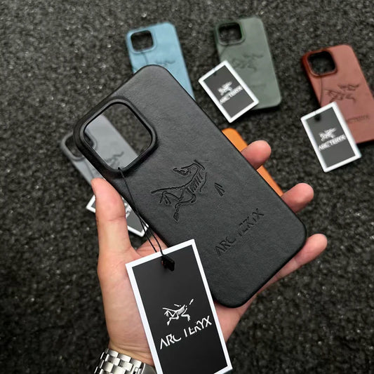 غطاء هاتف iPhone 16 Pro Max جلدي نصف حماية